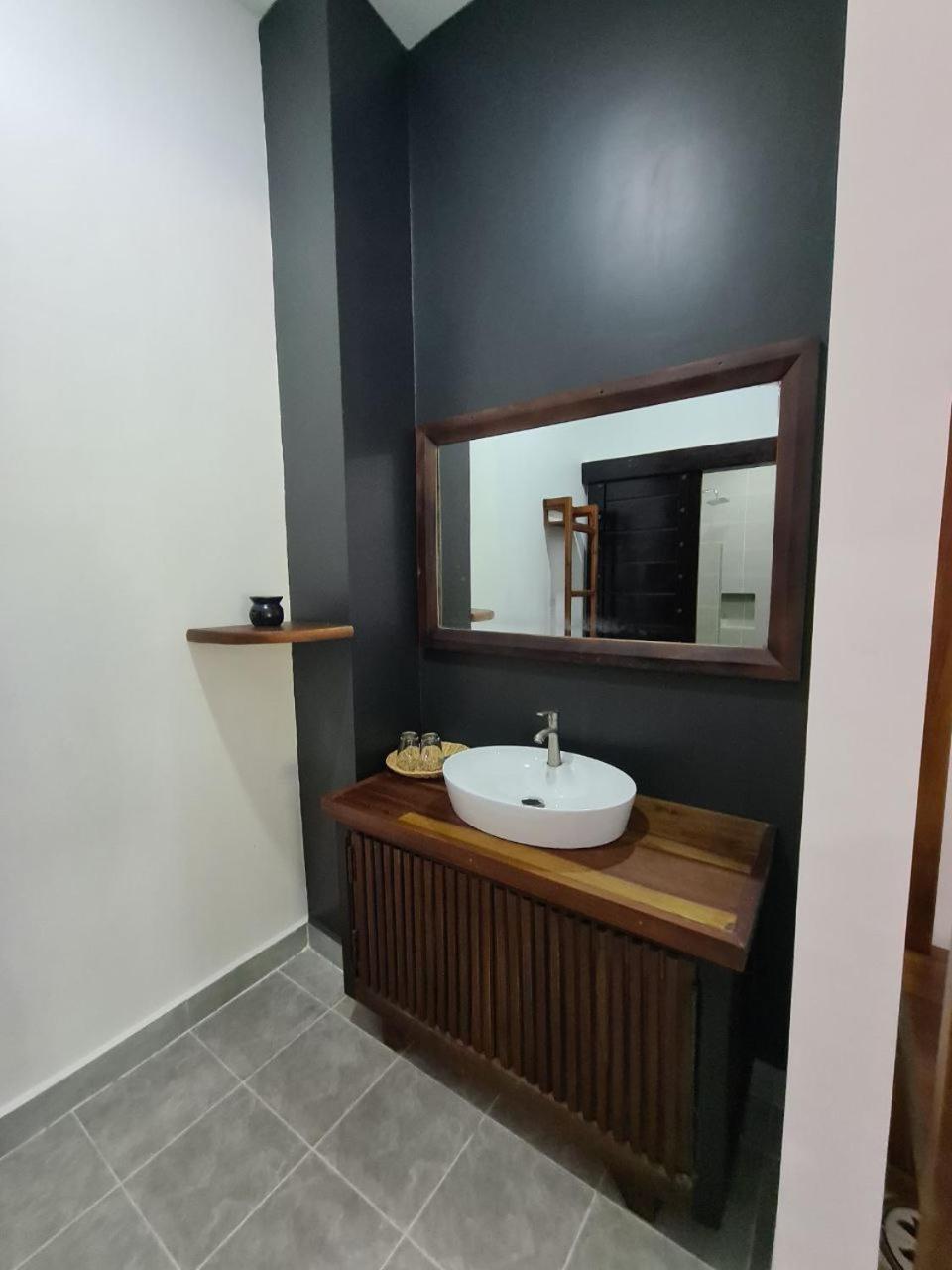 Villa Romduol Кампот Екстериор снимка